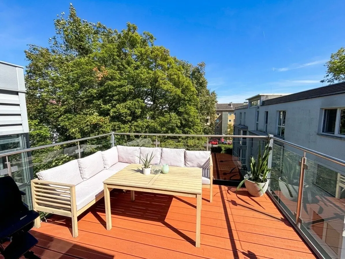 Wohntraum im Dachgeschoß - 4-Zimmer Wohnung mit Küche und Balkon!