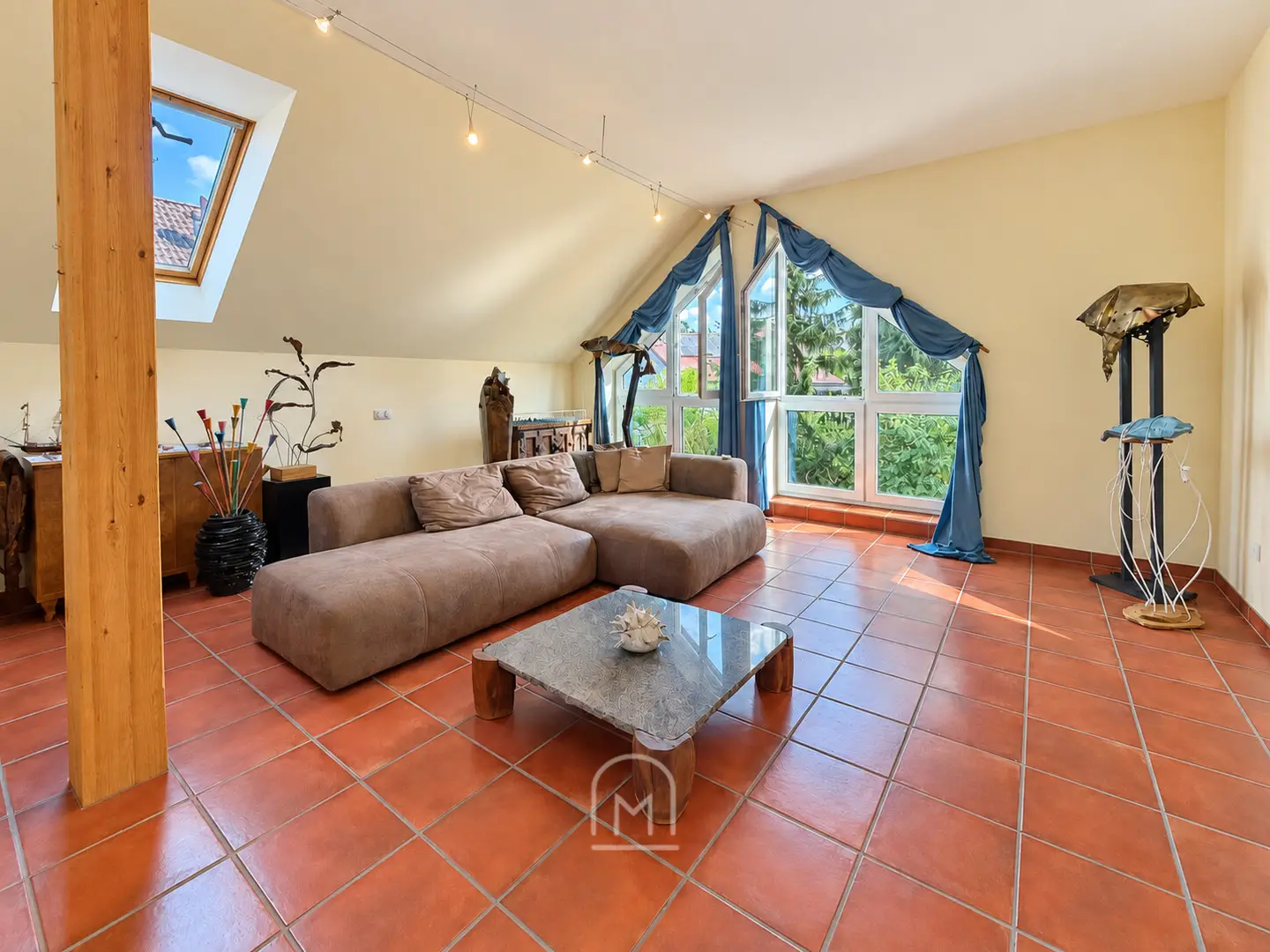 Quiet family apartment with spacious private garden