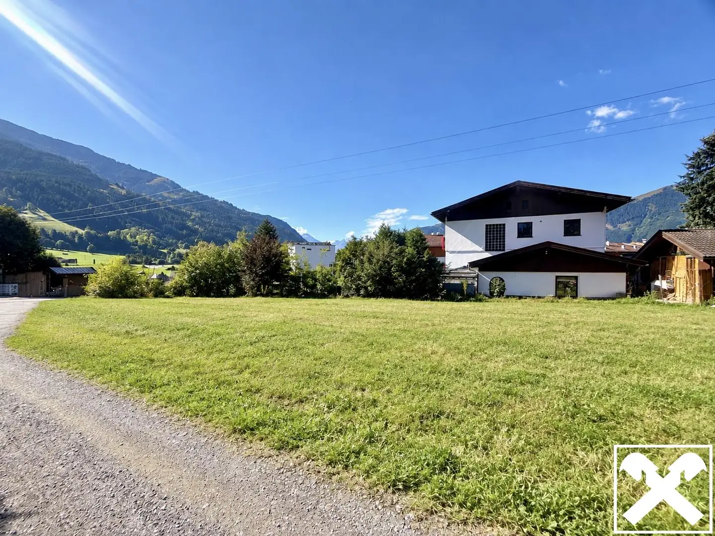 Family apartment in a quiet nature near mountain views