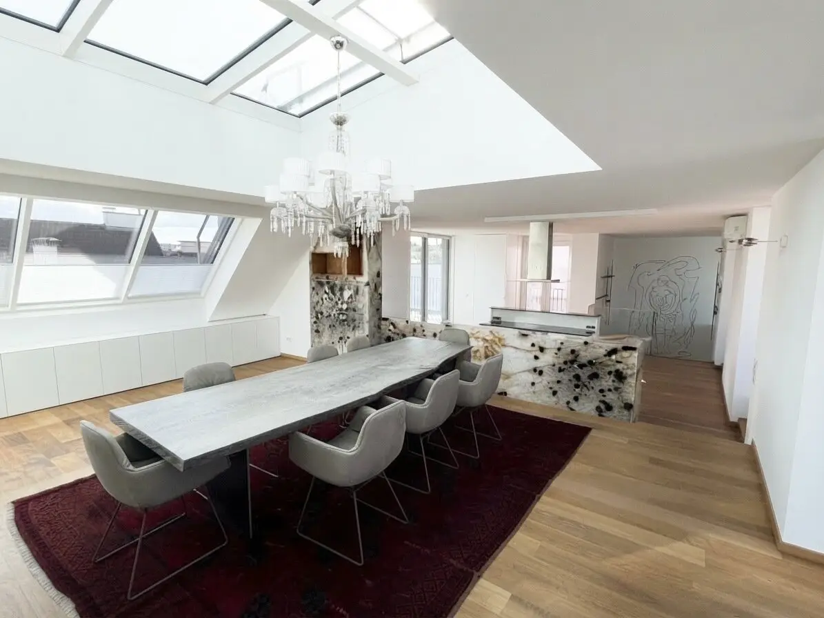 Exclusive 5-room penthouse maisonette | 4 terraces | Garage | Near U4 Roßauer Lände | Elevator directly into the apartment