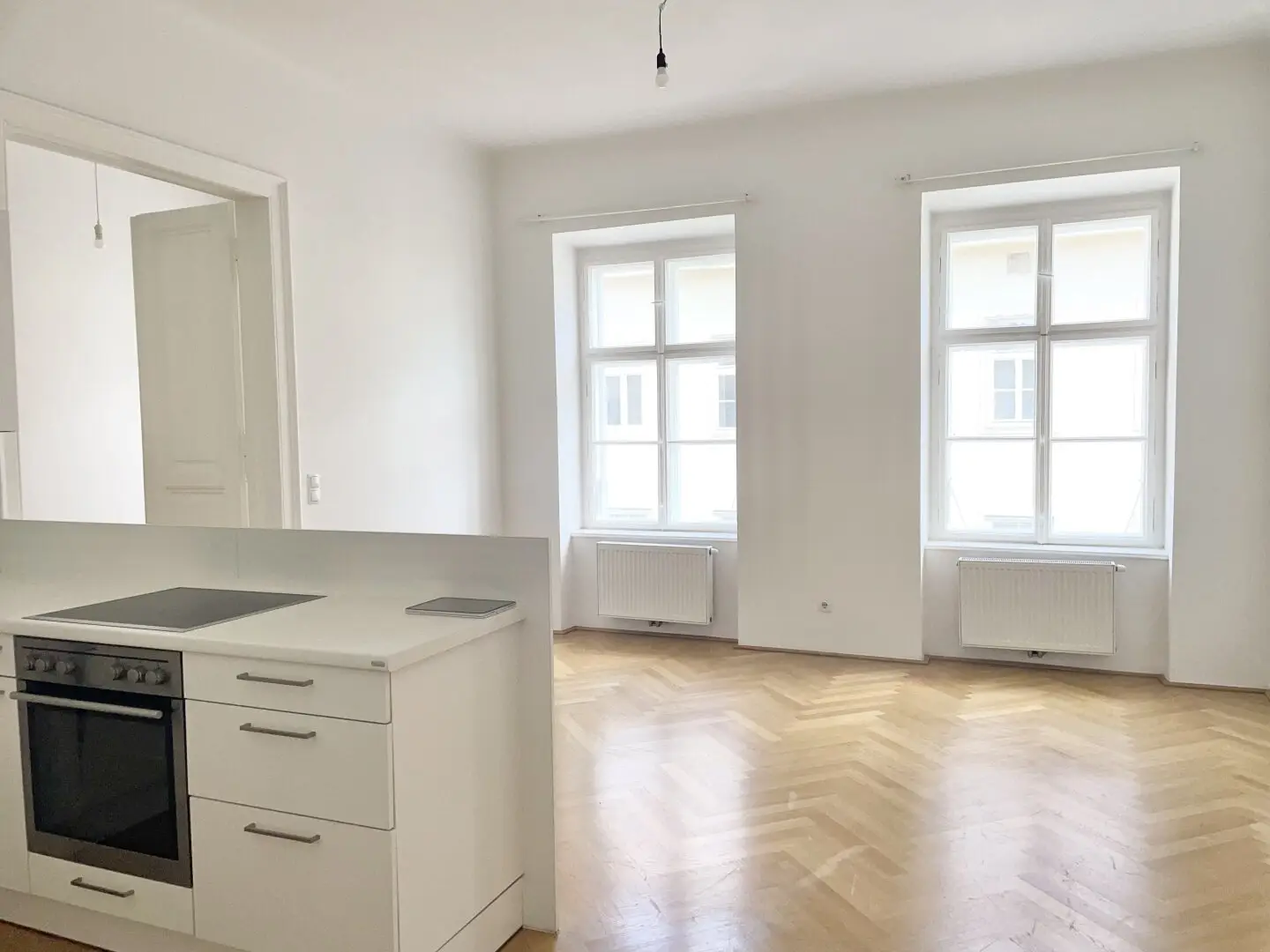 ​​​​​​​PROVISIONSFREI VOM EIGENTÜMER! NETTE ZWEI-ZIMMER-WOHNUNG NÄHE NASCHMARKT!