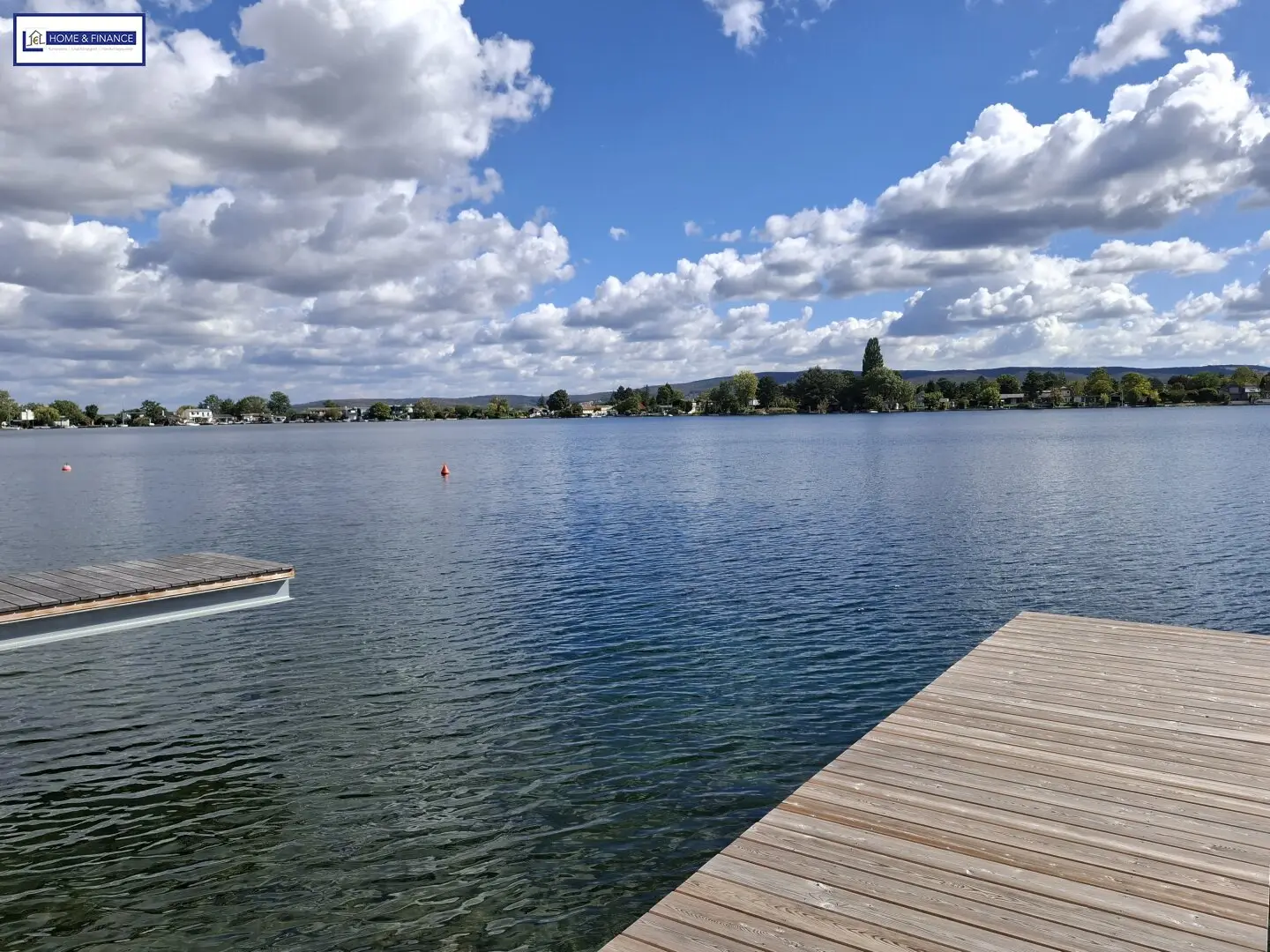 Special feature Direct lake access at Neufelder See