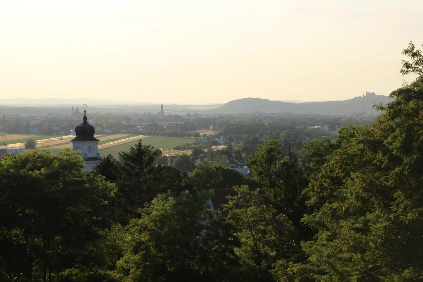 TRAUMHAFTER FERNBLICK, RARITÄT, GRÜNRUHELAGE, EXKLUSIVER BAUGRUND IN BISAMBERG