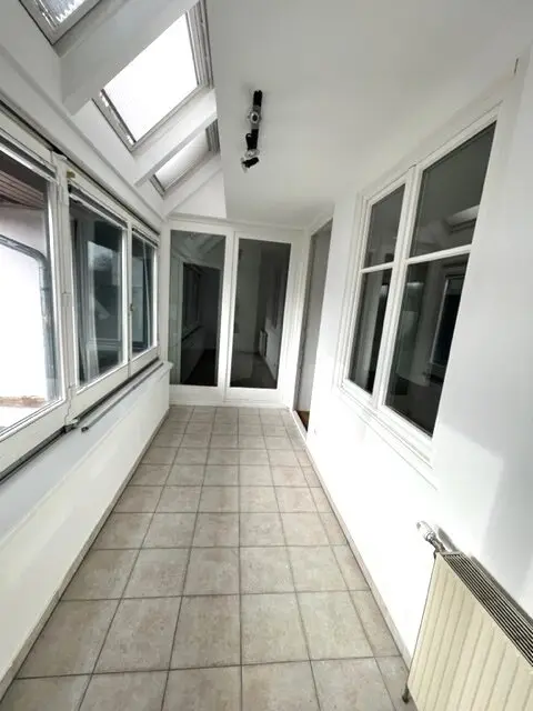 URLAUBSFEELING IN NEUSTIFT AM WALDE BEI DEN WEINBERGEN - SONNIGE WOHNUNG MIT WINTERGARTEN/LOGGIA
