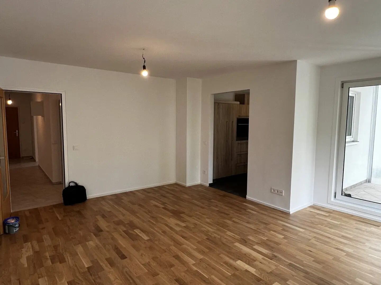 Modern 3-room apartment with loggia and fitted kitchen