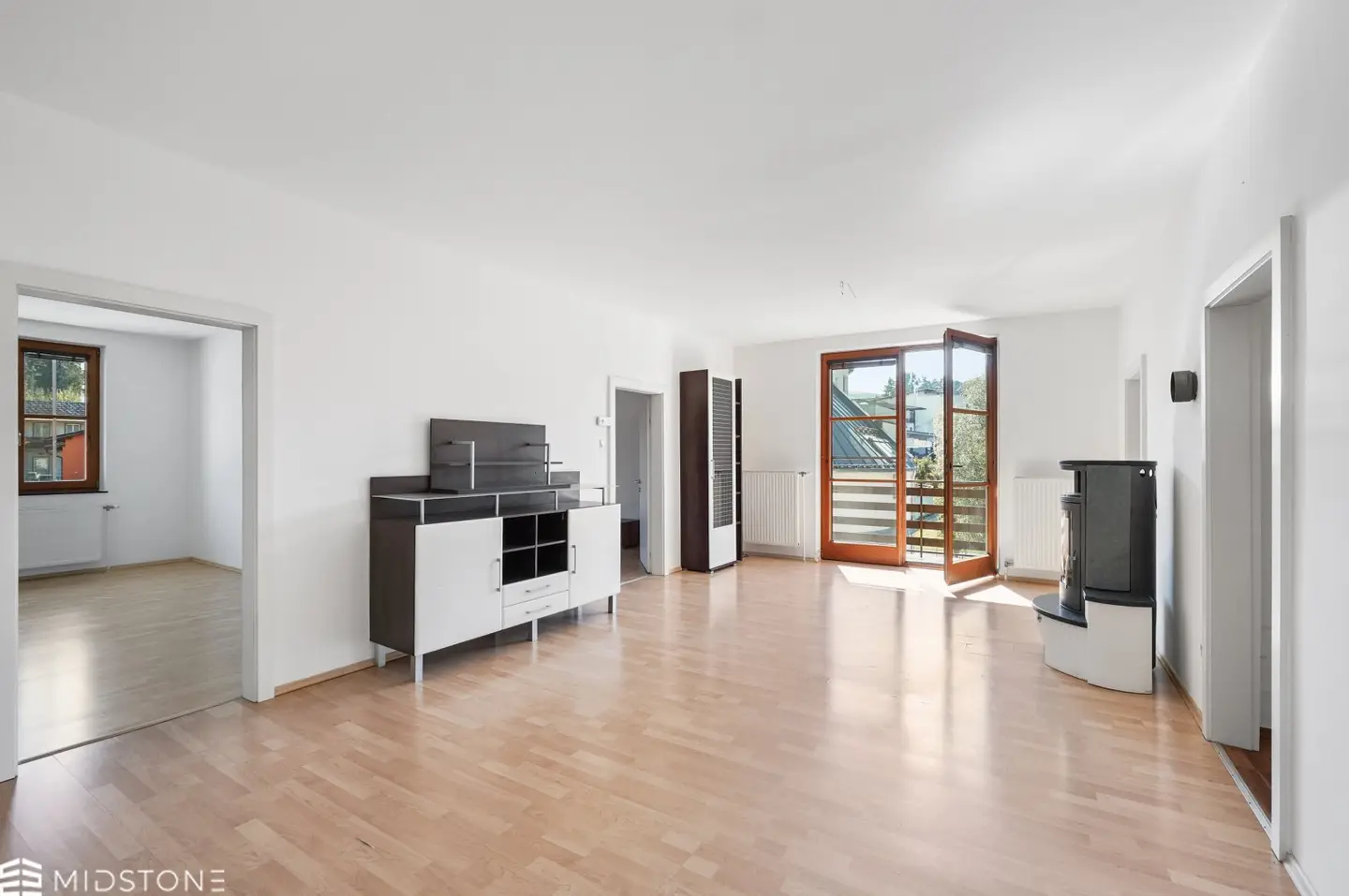Großzügige 3 Zimmer Wohnung mit sonnigem Balkon und Grünblick in Bad Schönau