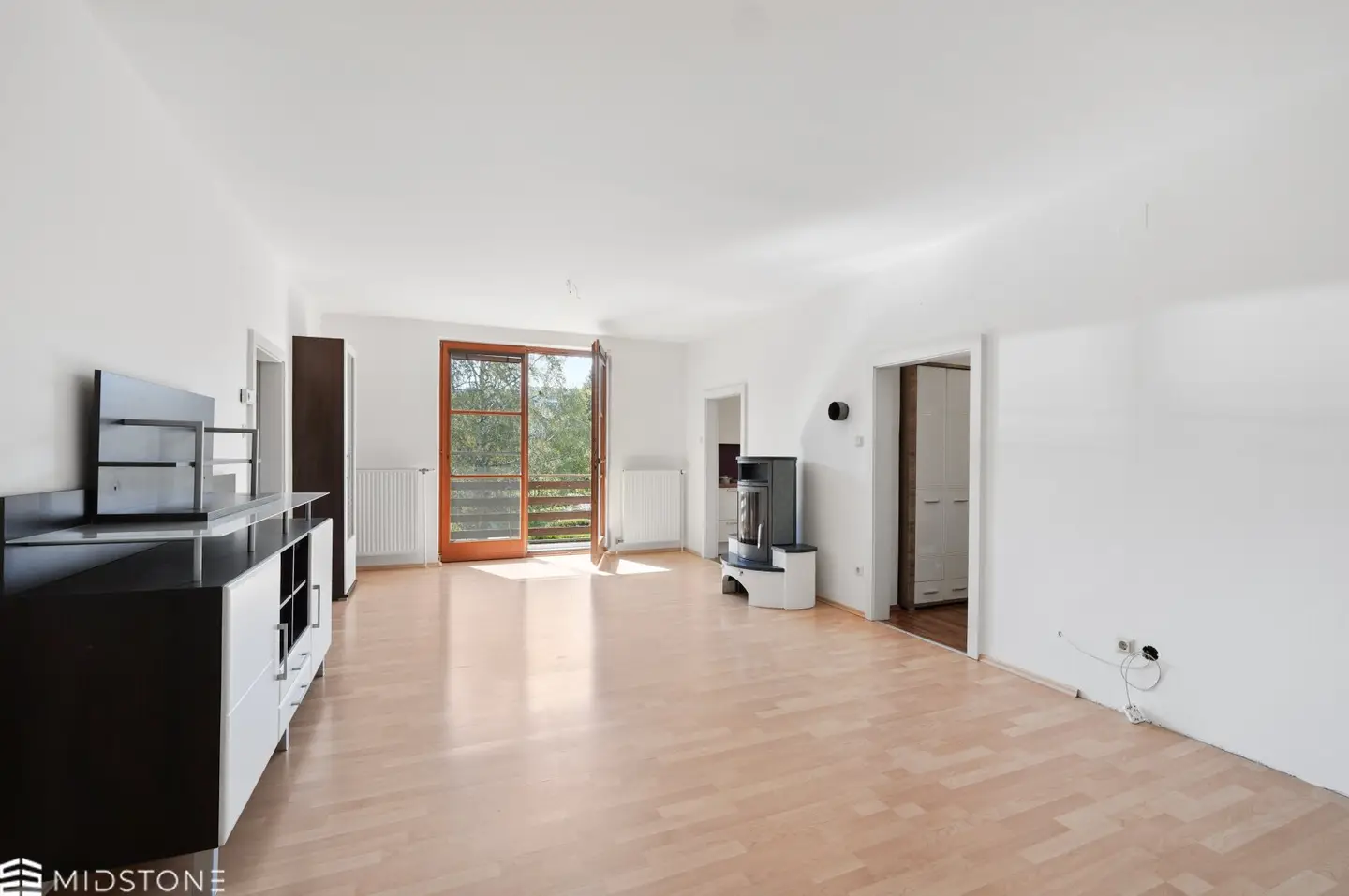 Großzügige 3 Zimmer Wohnung mit sonnigem Balkon und Grünblick in Bad Schönau