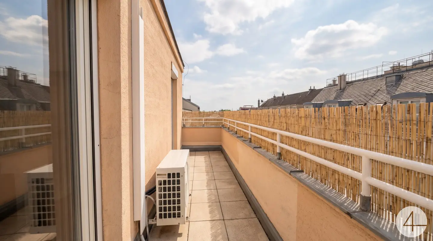 Charmante Dachgeschosswohnung mit Balkon – modernisiert &amp; bezugsbereit