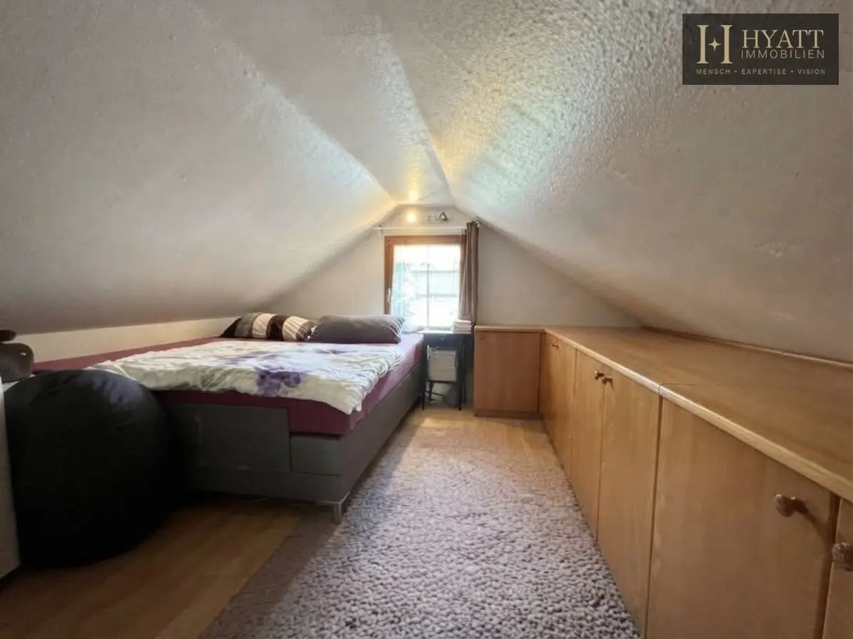 Allotment garden house near the Prater on 259 m² plot, existing property with attractive new build potential