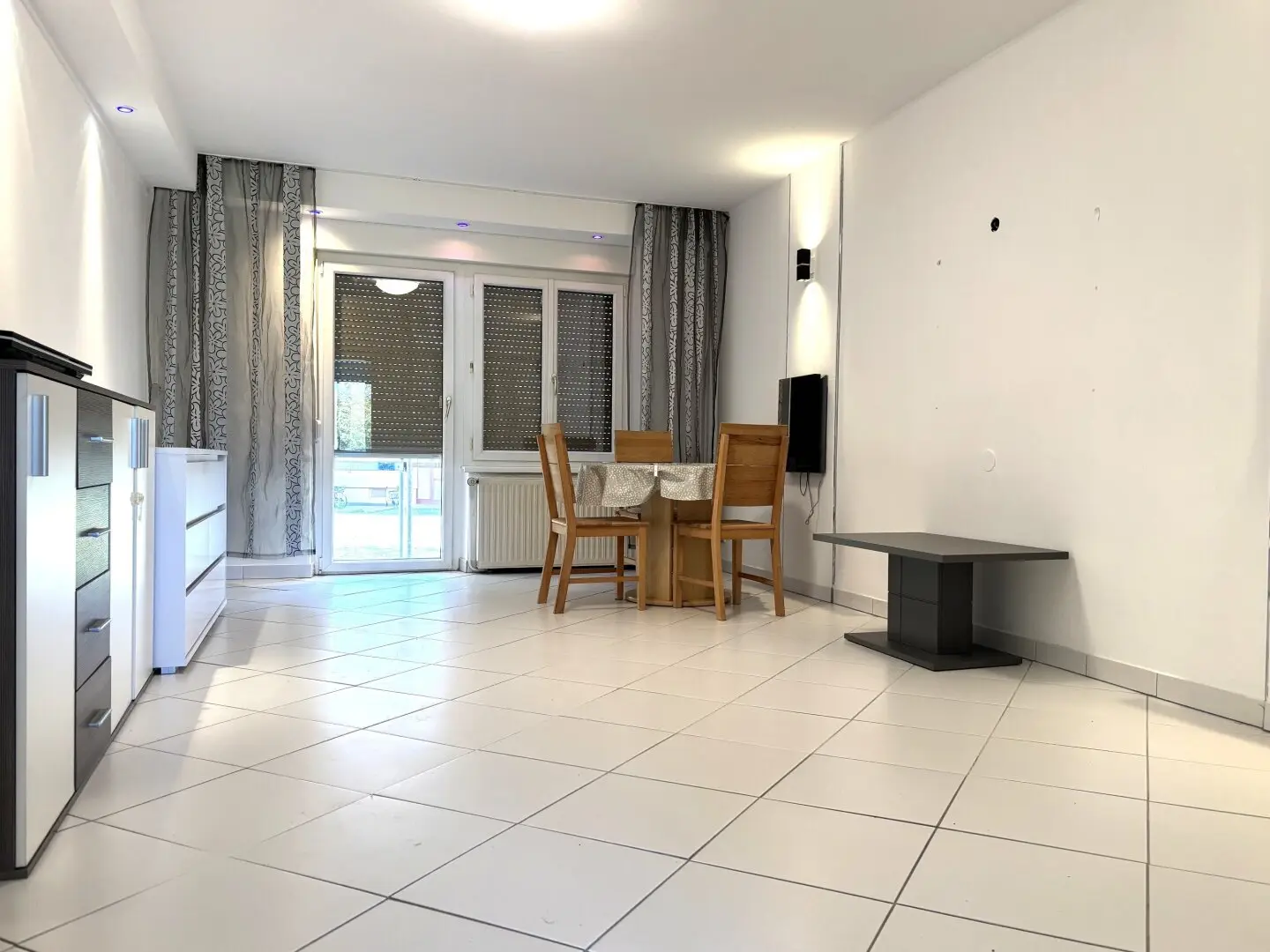 Sofort verfügbare, teilmöblierte 85,88m² Eigentumswohnung im Hochparterre mit Balkon in Zentrumsnähe