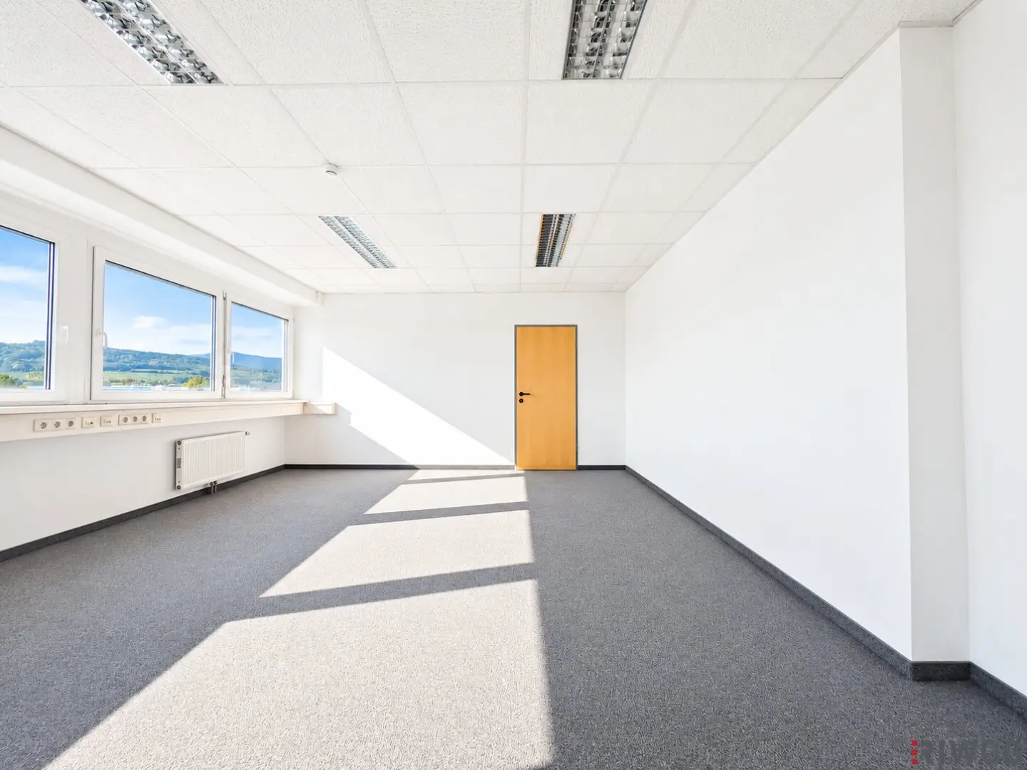 56 m² office with two workrooms and option for a tea kitchen in IZ Süd | parking