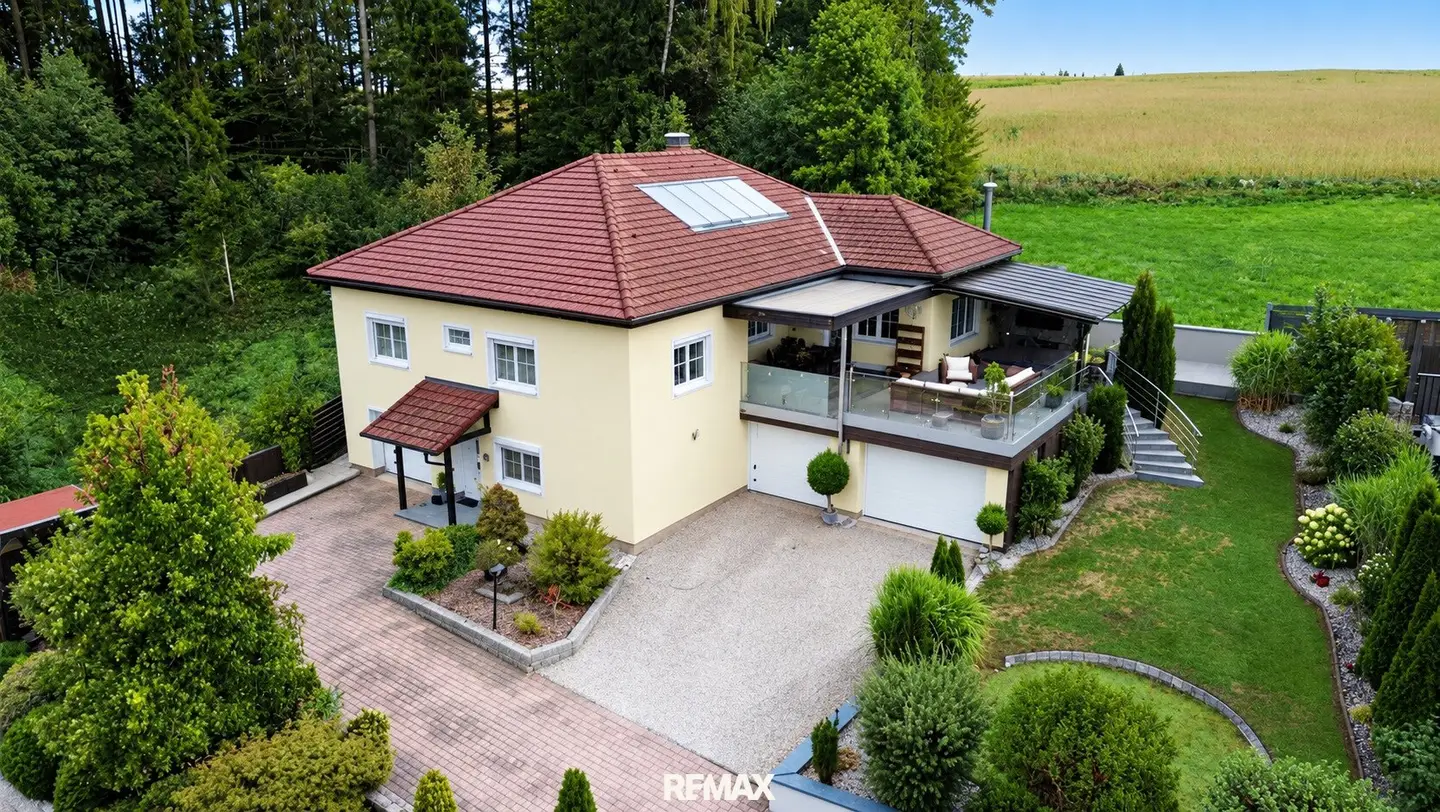 Familientraum mit Fernblick – Einfamilienhaus in Laakirchen zu kaufen