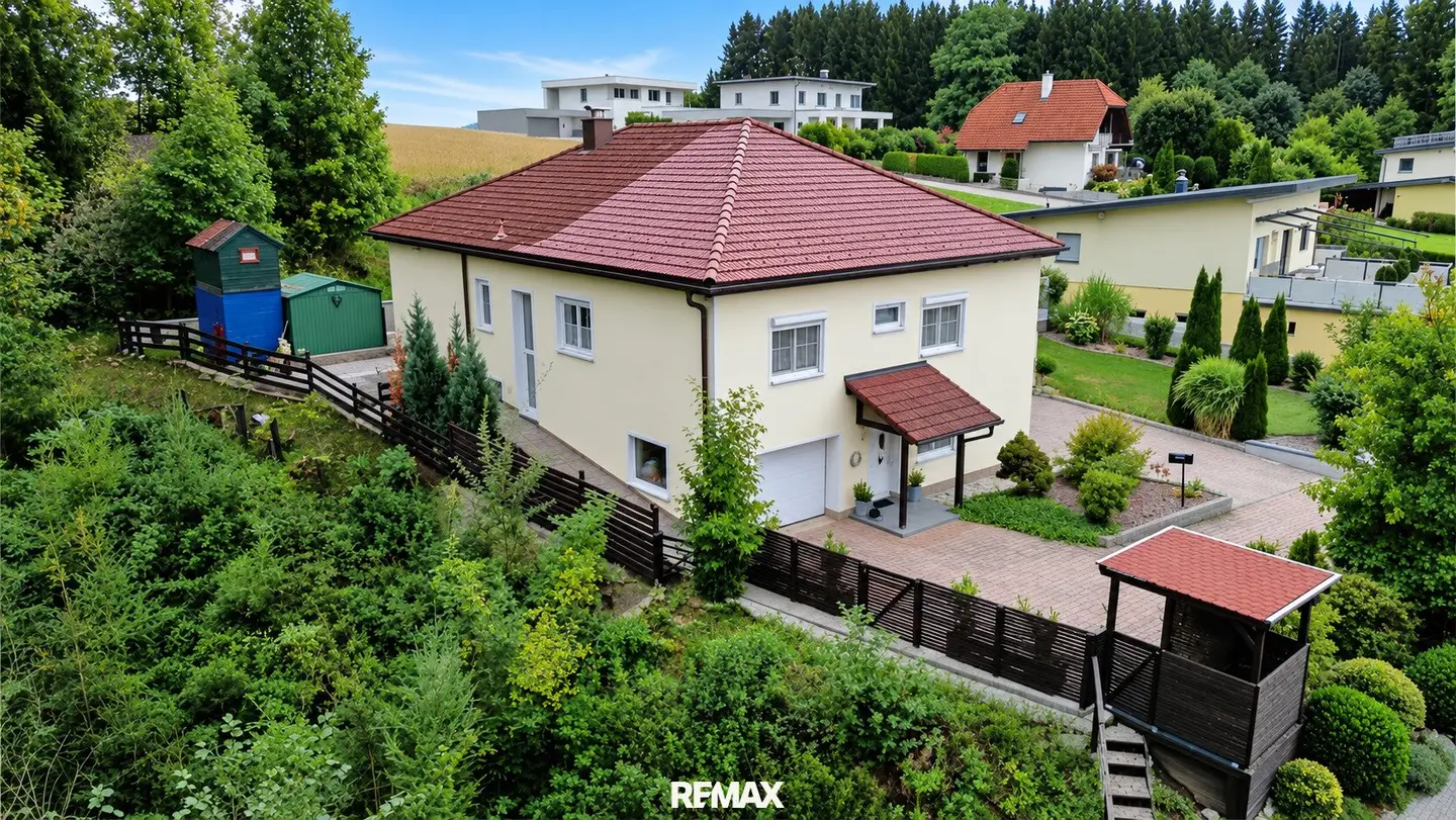 Familientraum mit Fernblick – Einfamilienhaus in Laakirchen zu kaufen
