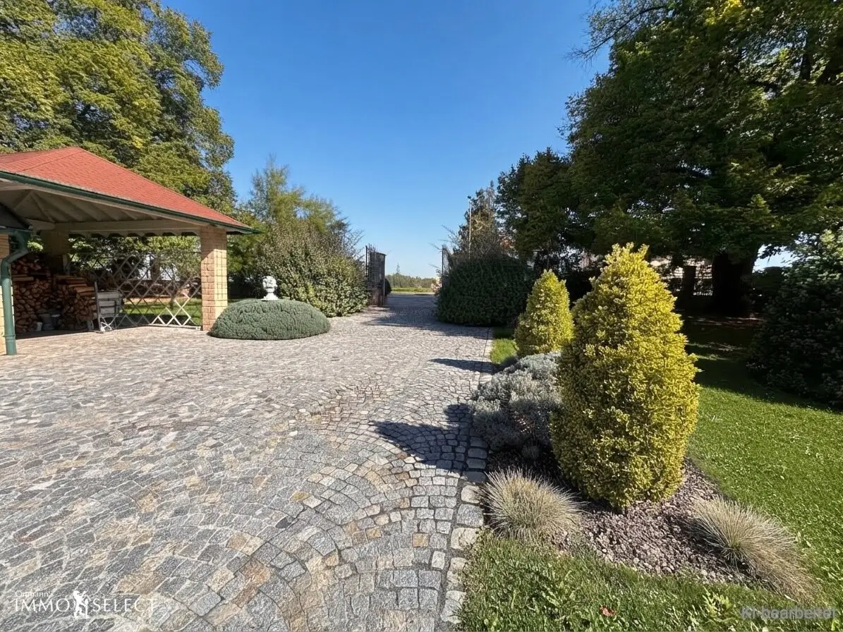 Historische Villa mit parkähnlichem Garten, Pool &amp; privatem Wellnessbereich
