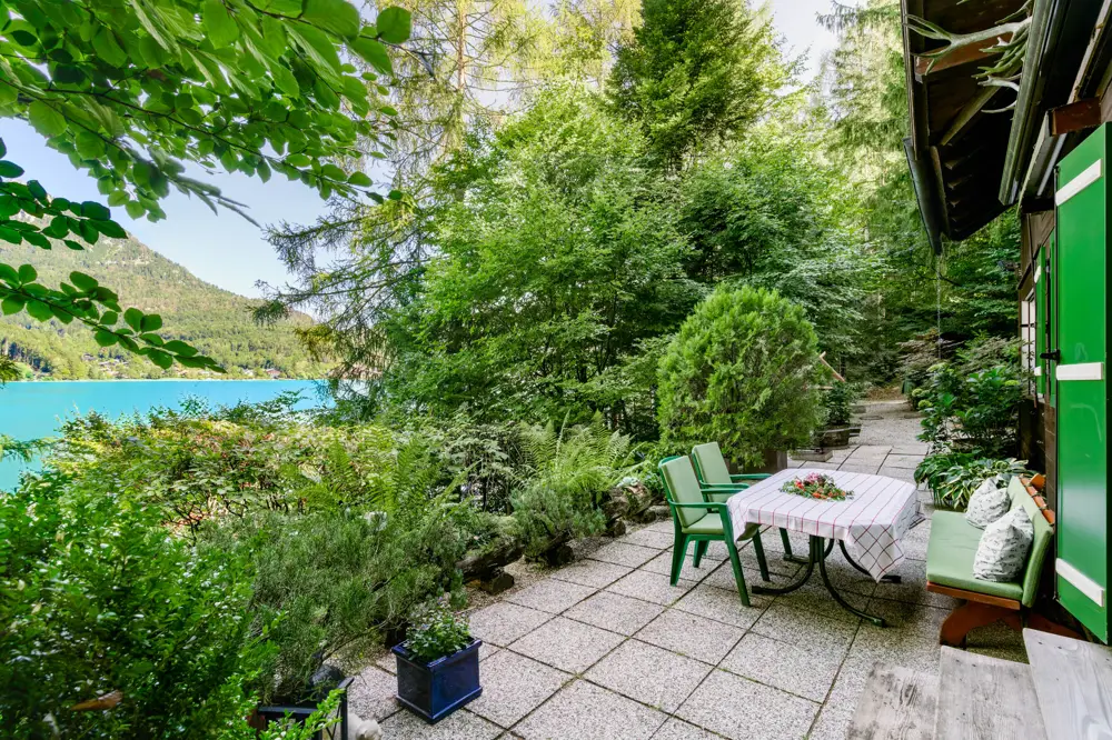 Ferienwohnung mit privatem Seezugang und Terrasse
