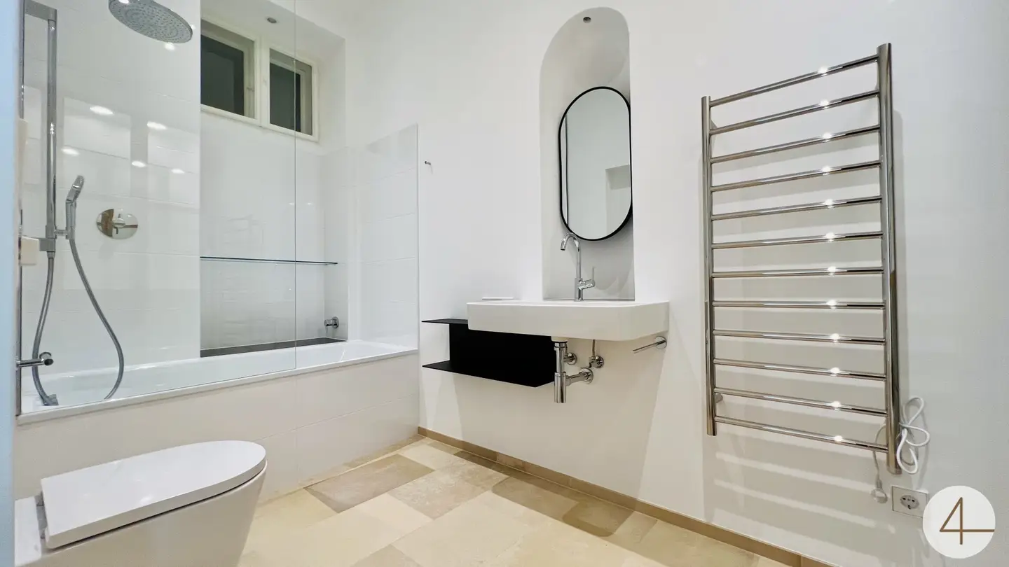 First occupancy, U6 within walking distance, high-quality 3-room apartment, elevator, kitchen with dining area, underfloor heating