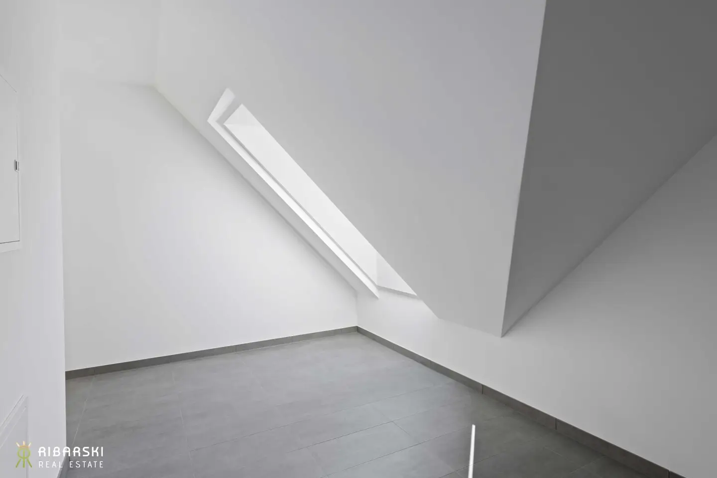 Exclusive top floor apartment with dream terrace and lots of sun in first occupancy | Air conditioning - C Top 11