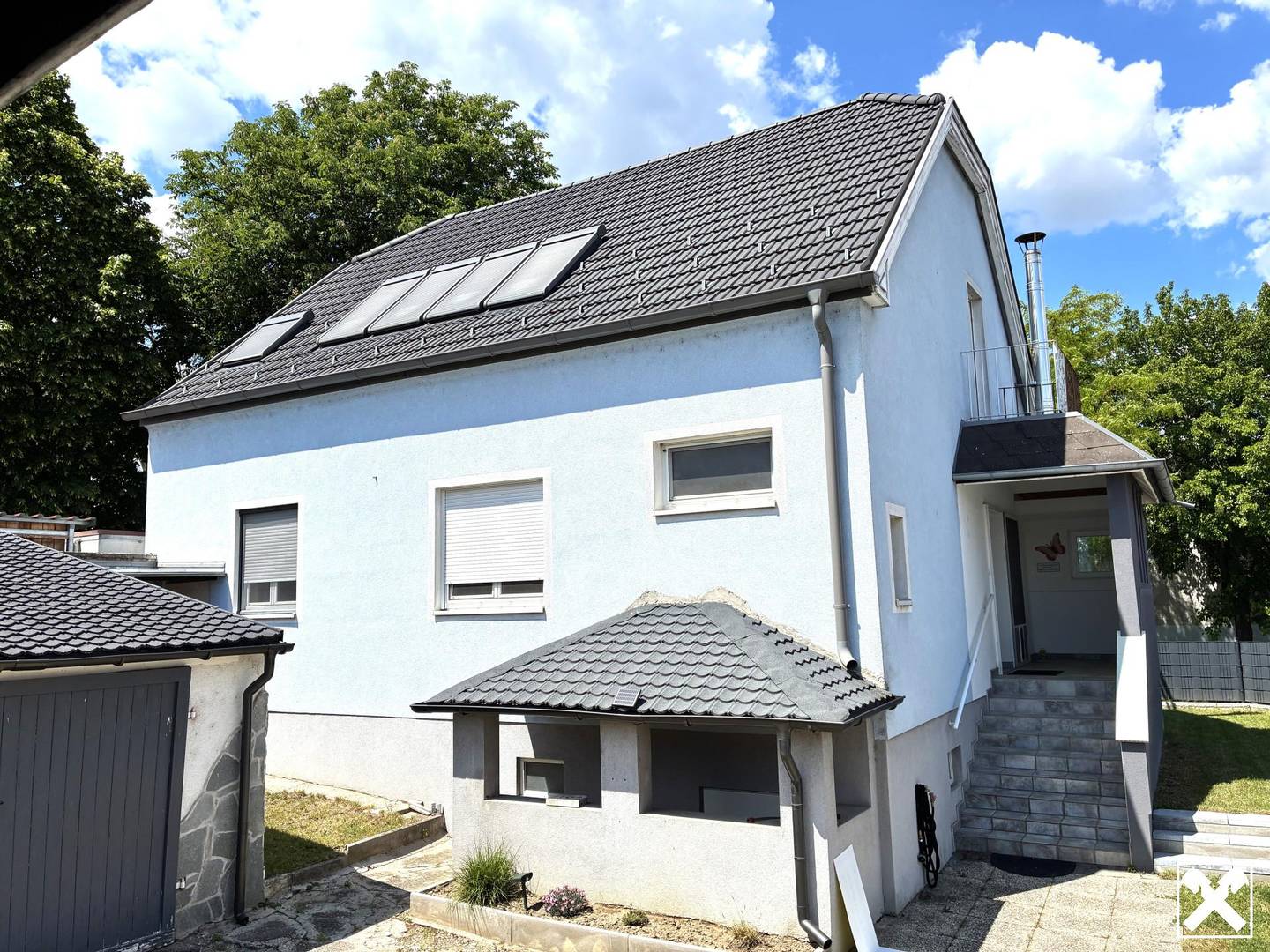 Einfamilienhaus in Rust: Renoviertes 156 m², Garten 488 m², Garage