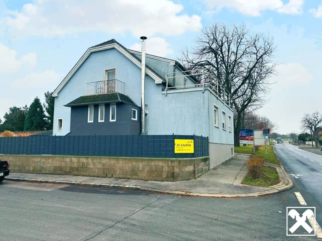 Einfamilienhaus in Rust: Renoviertes 156 m², Garten 488 m², Garage