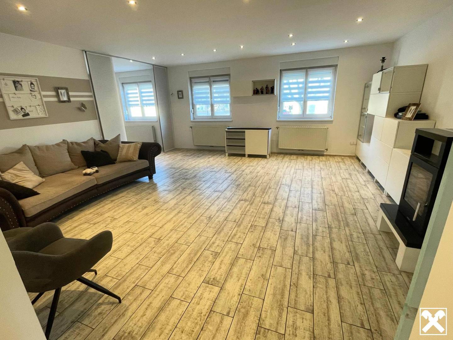Einfamilienhaus in Rust: Renoviertes 156 m², Garten 488 m², Garage