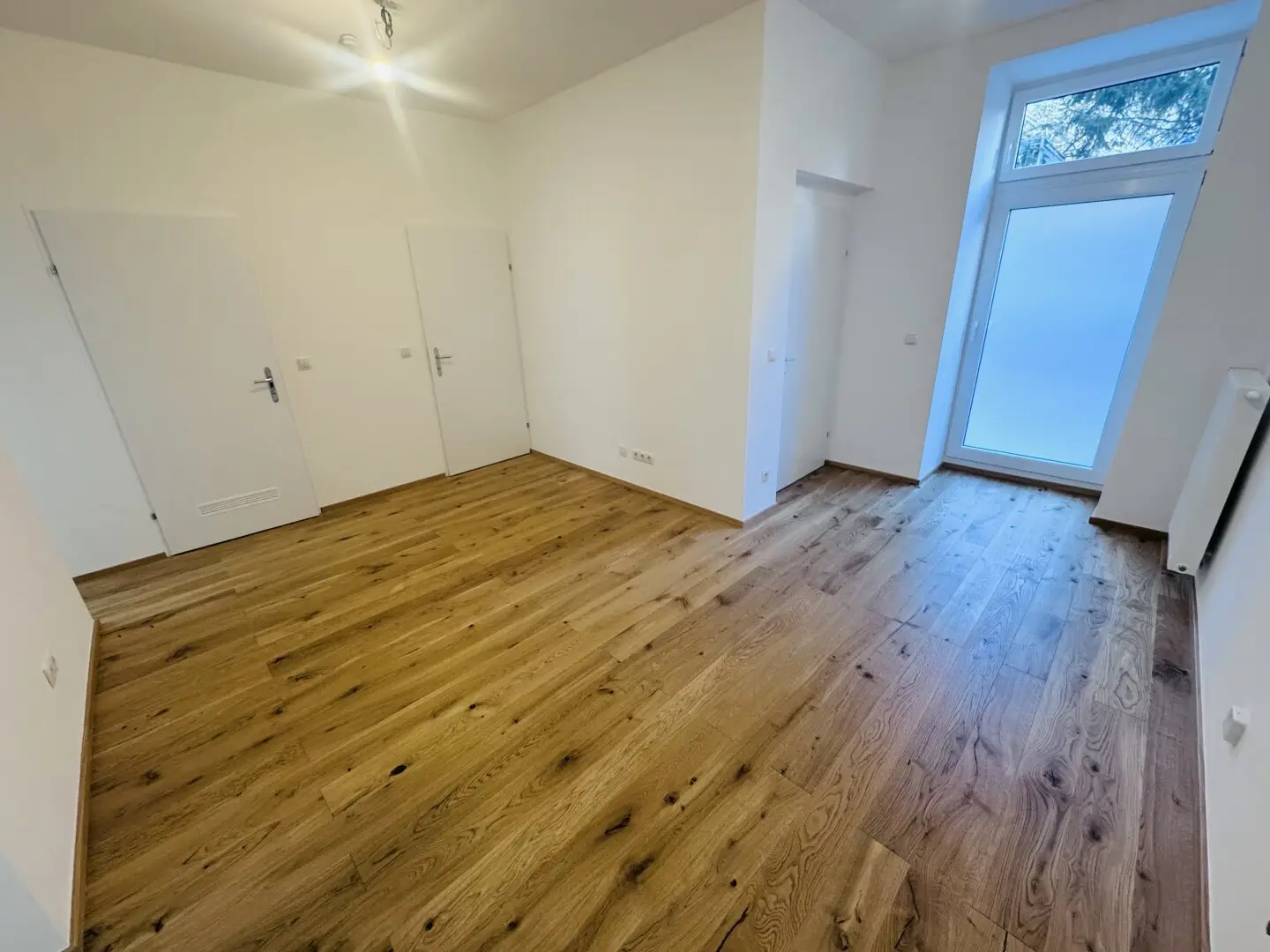 Freshly renovated and generously laid out: 3 rooms in the heart of Ottakring