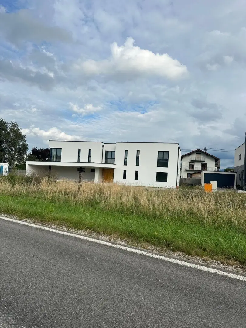 Neubau mit vier Wohnungen als attraktive Investitionsgelegenheit in in Pinsdorf bei Gmunden
