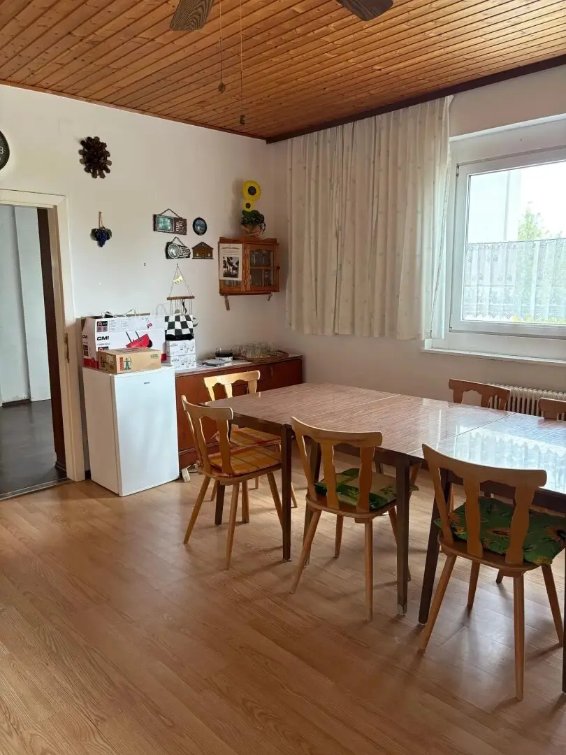 Preis gesenkt!! Einfamilienhaus mit viel Wohnraum und Seeblick