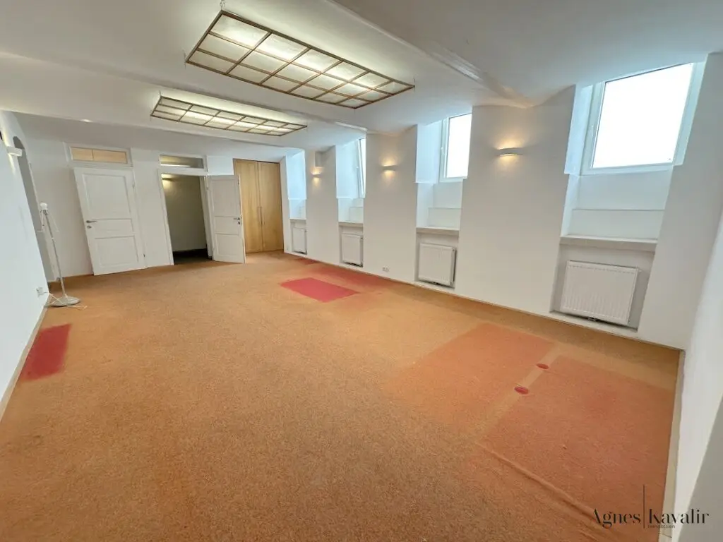Top Büro/Lager/Atelier mit Wohnmöglichkeit