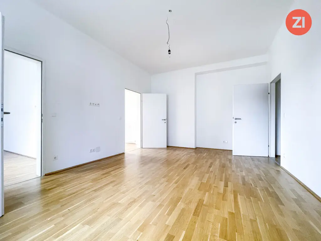 Lichtdurchflutete Wohnung im Stadtzentrum mit Aufzug
