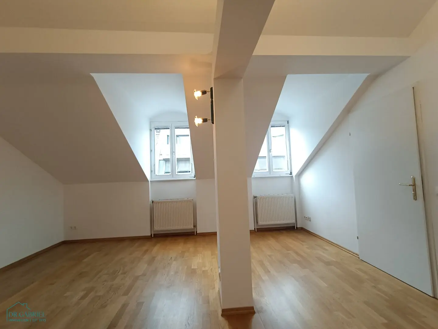 2-room attic apartment - near Matzleinsdorfer Platz