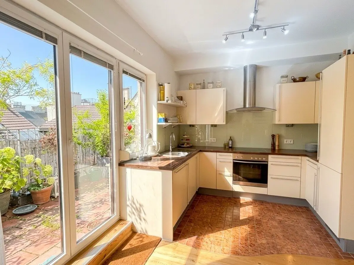 Exclusive apartment offer - top-floor apartment with sun terrace near Gersthof