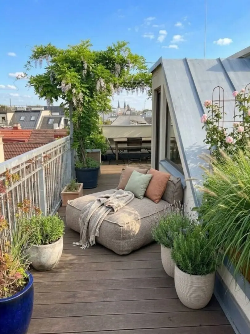 Exclusive apartment offer - top-floor apartment with sun terrace near Gersthof