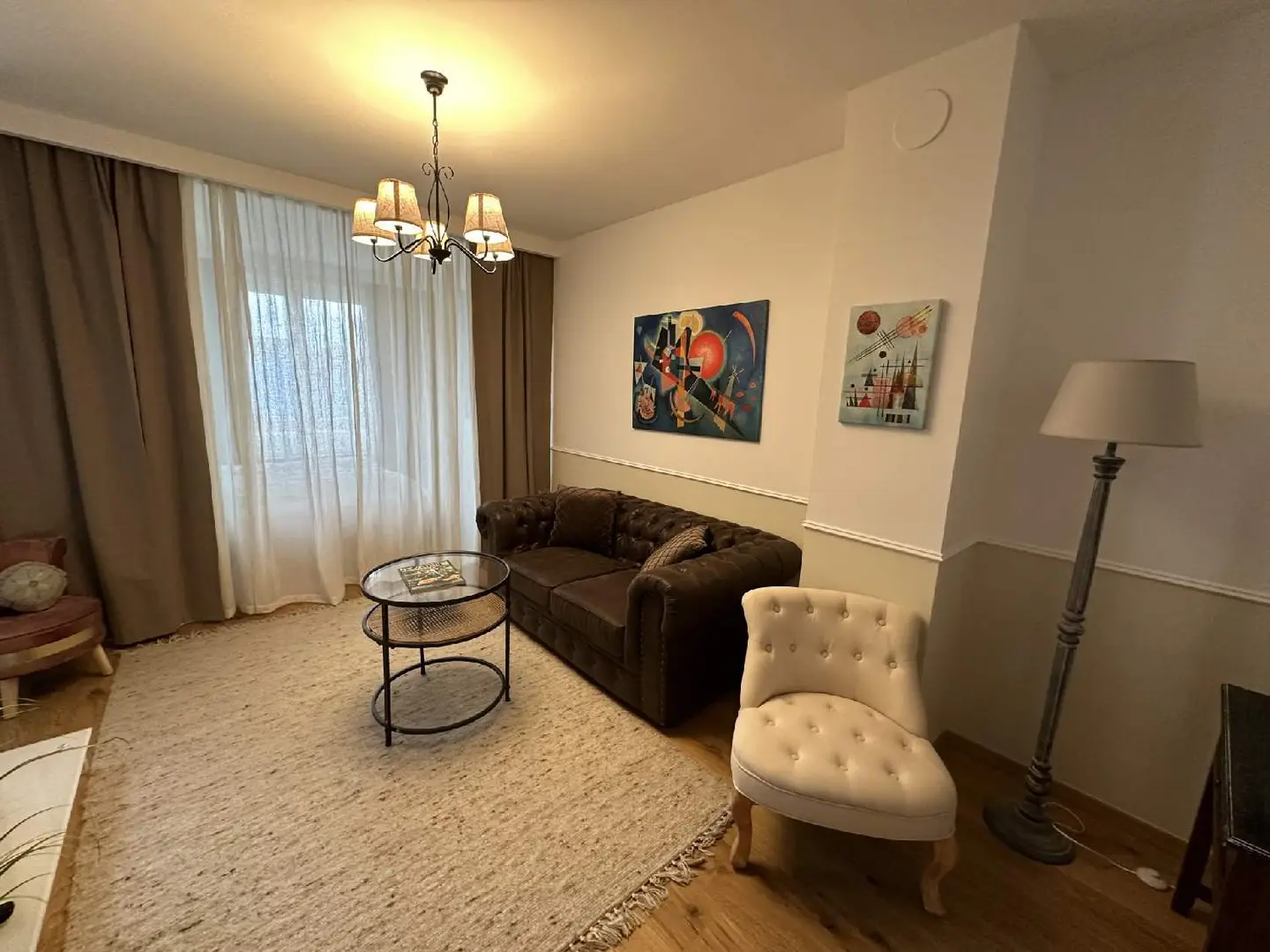 Vollmöblierte Wohnung mit Balkon und Grünblick nahe Belvedere