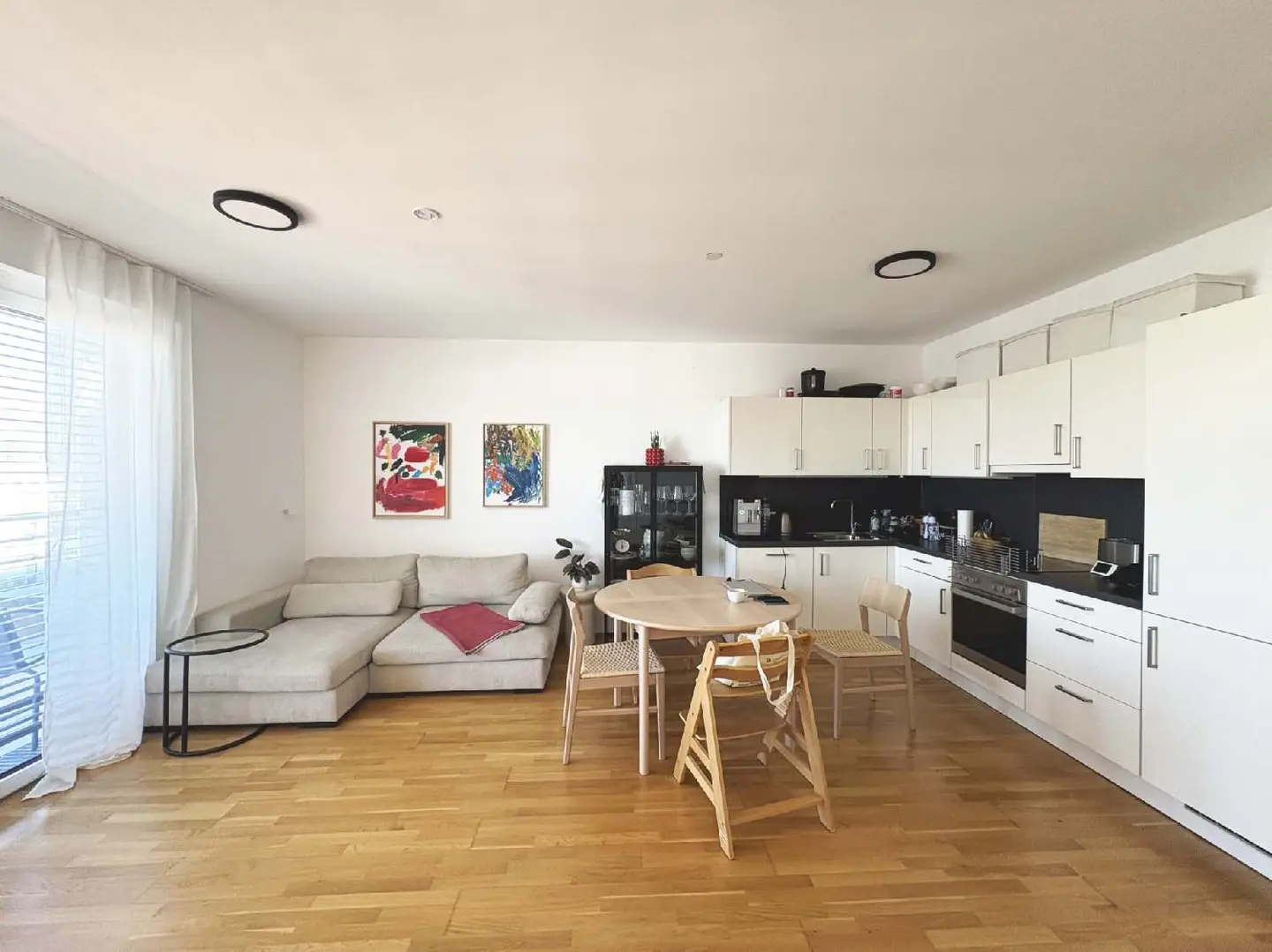 Bright Dachgeschosswohnung with loggia and lift