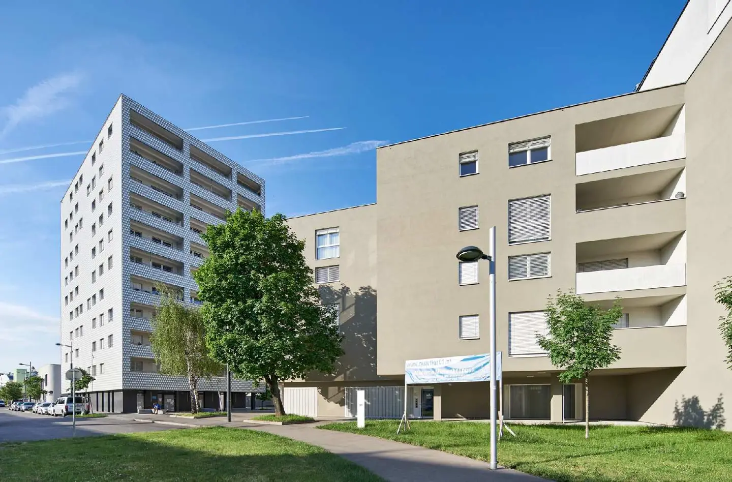 Helle Wohnung mit Loggia und Deckenkühlung