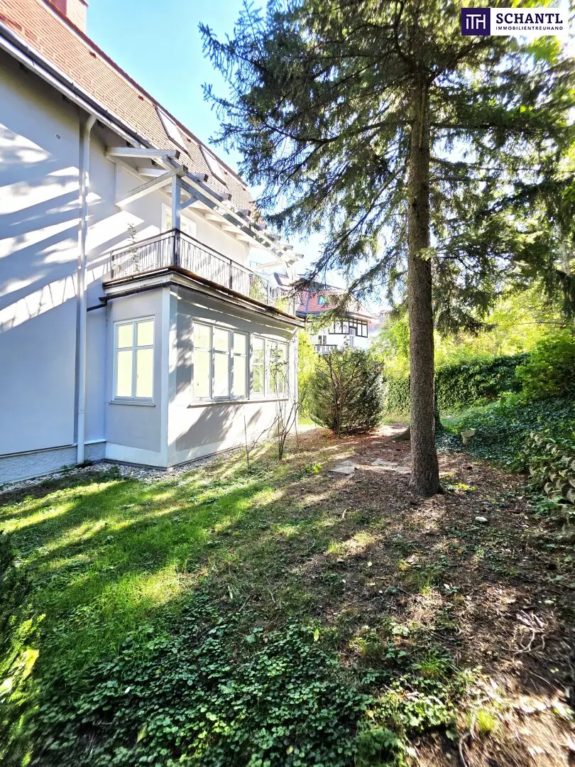 Gem! Dream garden apartment in Hietzing in an absolute quiet location! Historic and renovated villa building + privacy + high-quality surroundings!