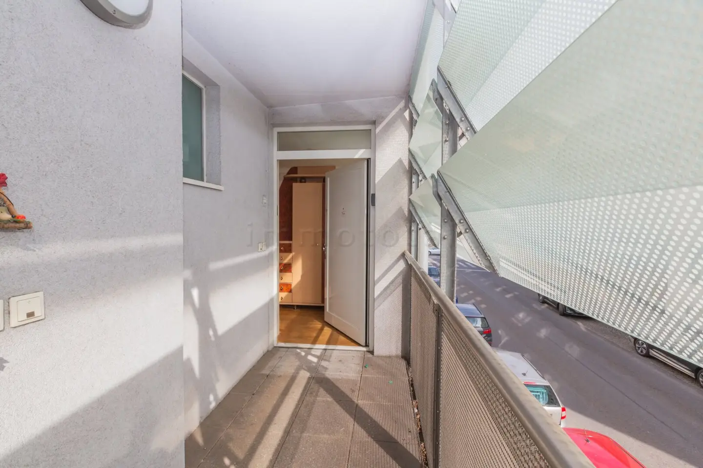 Großzügige 3-Zimmer-Wohnung mit 33 m² Terrasse und Tiefgaragenplatz
