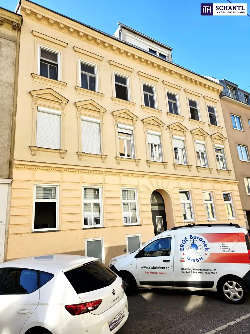 Altbau mit Upgrade! Erstbezug nach Sanierung in ruhiger Seitengasse! Clever geschnitten + Gut angebunden + Schönes Altbauhaus! Worauf warten Sie noch?