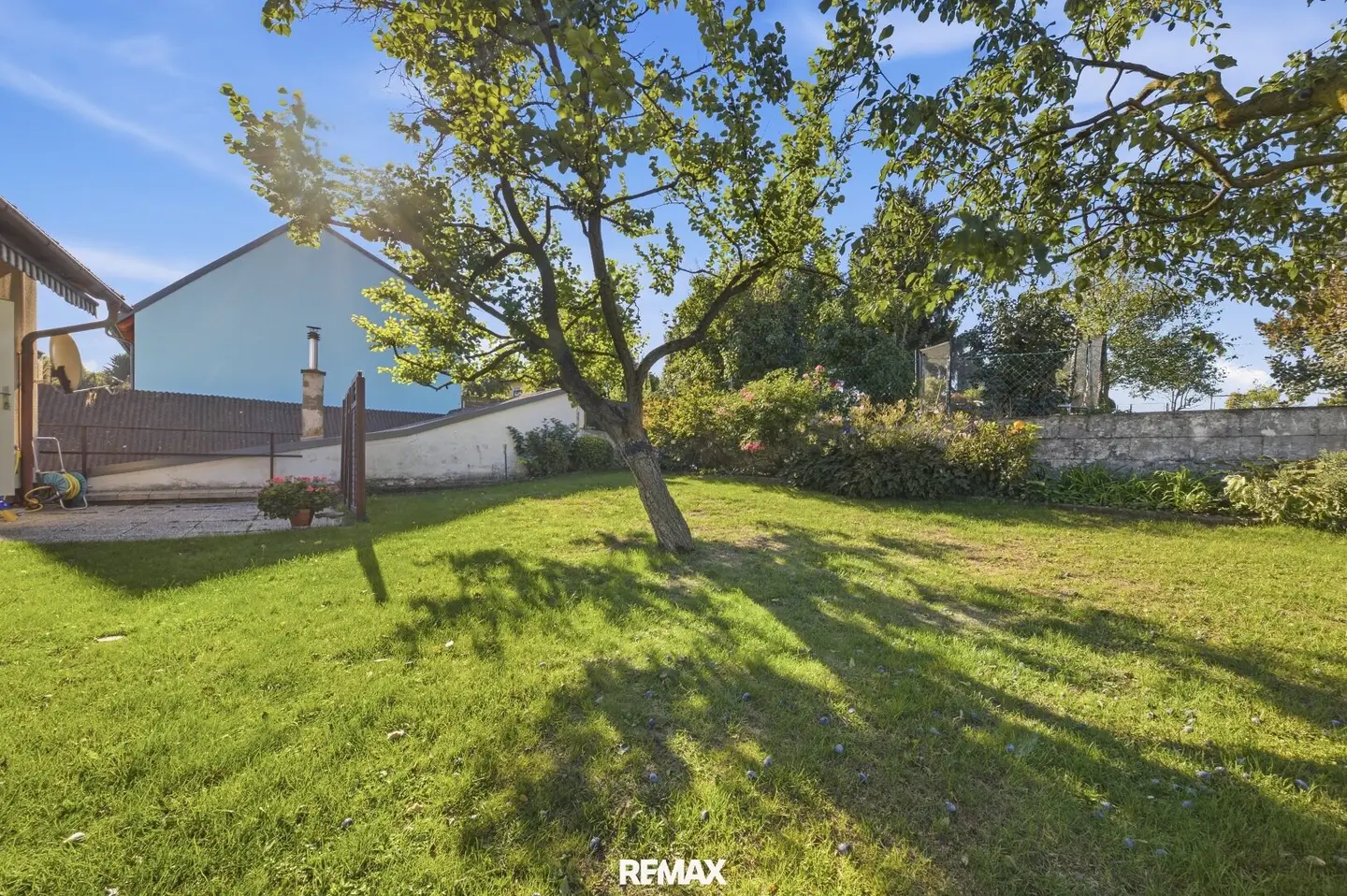 Großes Familienpotenzial in Niederfellabrunn: Gepflegtes Massivhaus mit Traum-Aussicht!