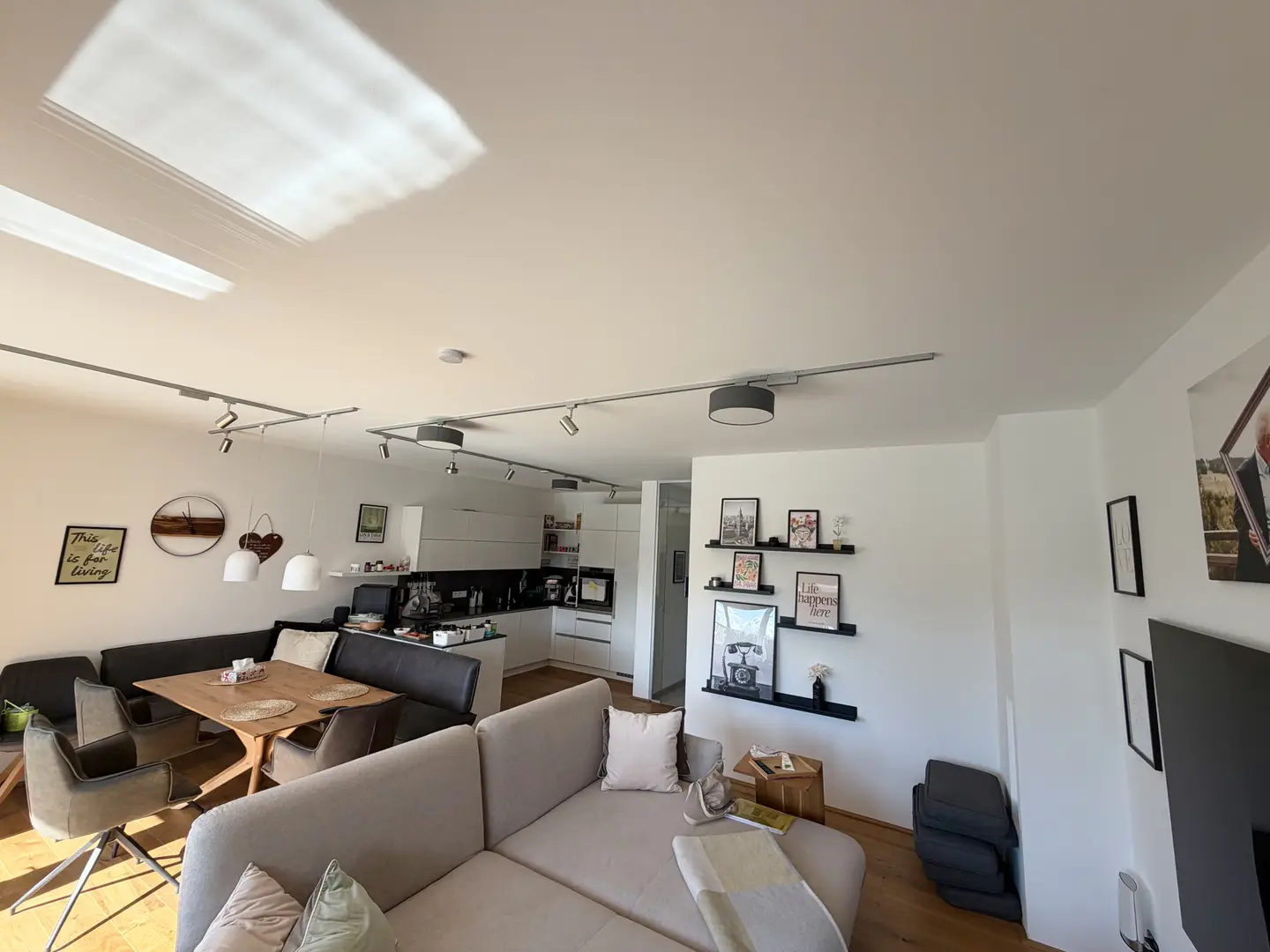 Familienwohnung mit Privatgarten und Pooloption