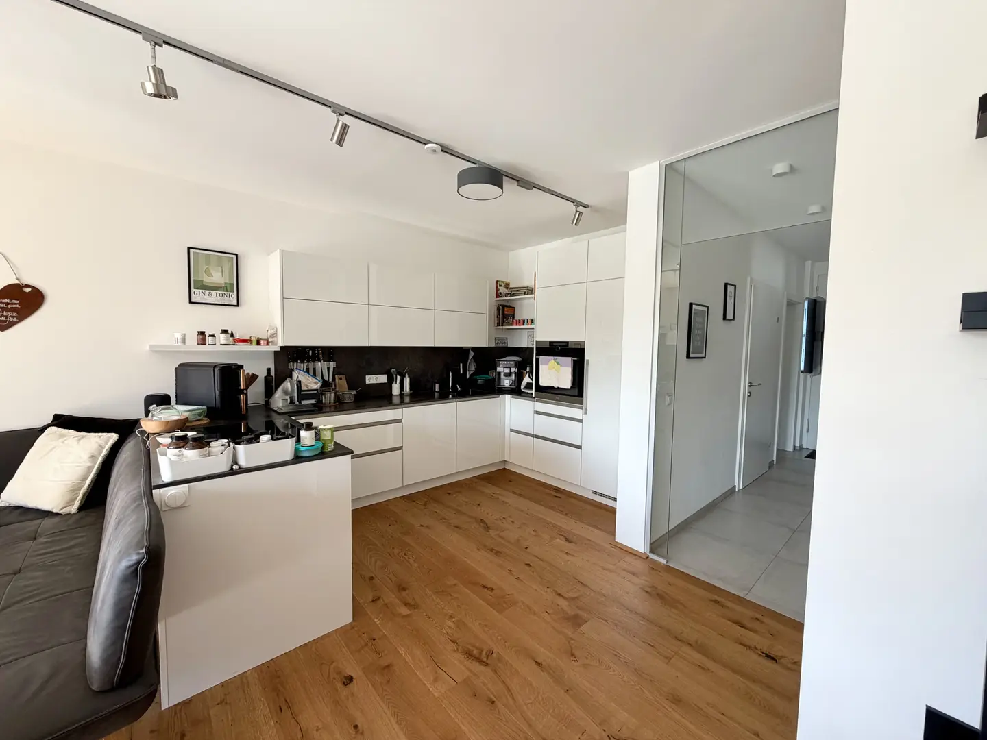 Familienwohnung mit Privatgarten und Pooloption