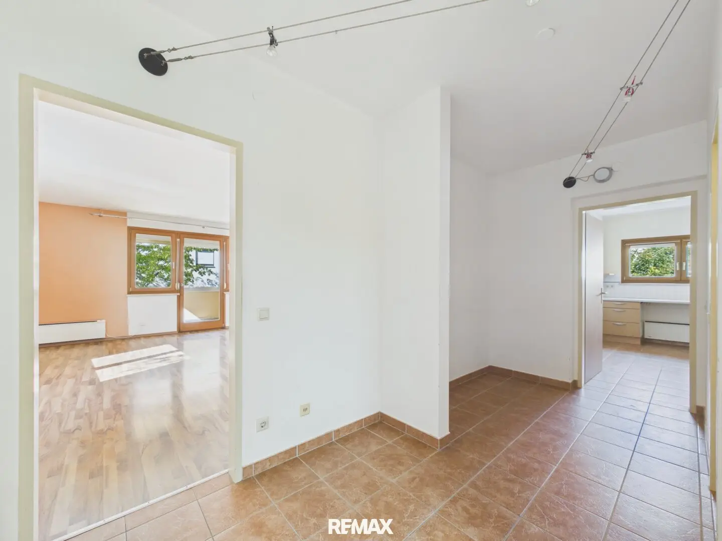 Zentrale Lage trifft ruhiges Wohnen - 3-Zimmer-Eigentumswohnung mit Loggia &amp; Tiefgarage