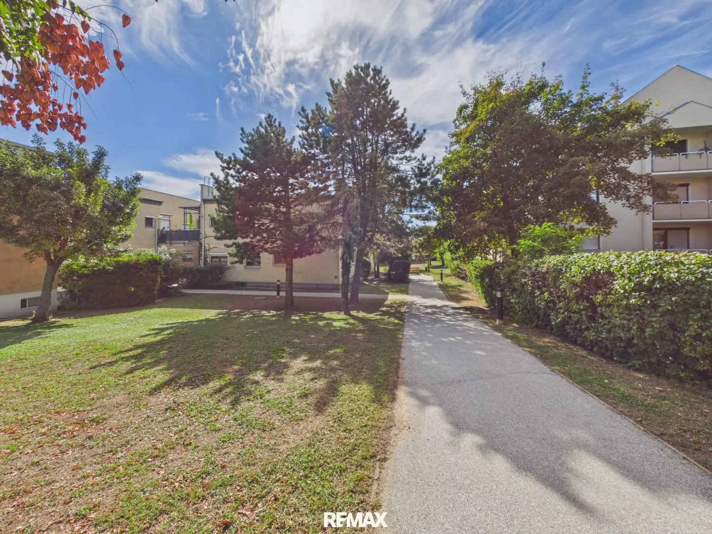 Central location meets quiet living, 3-room condominium with loggia and underground parking