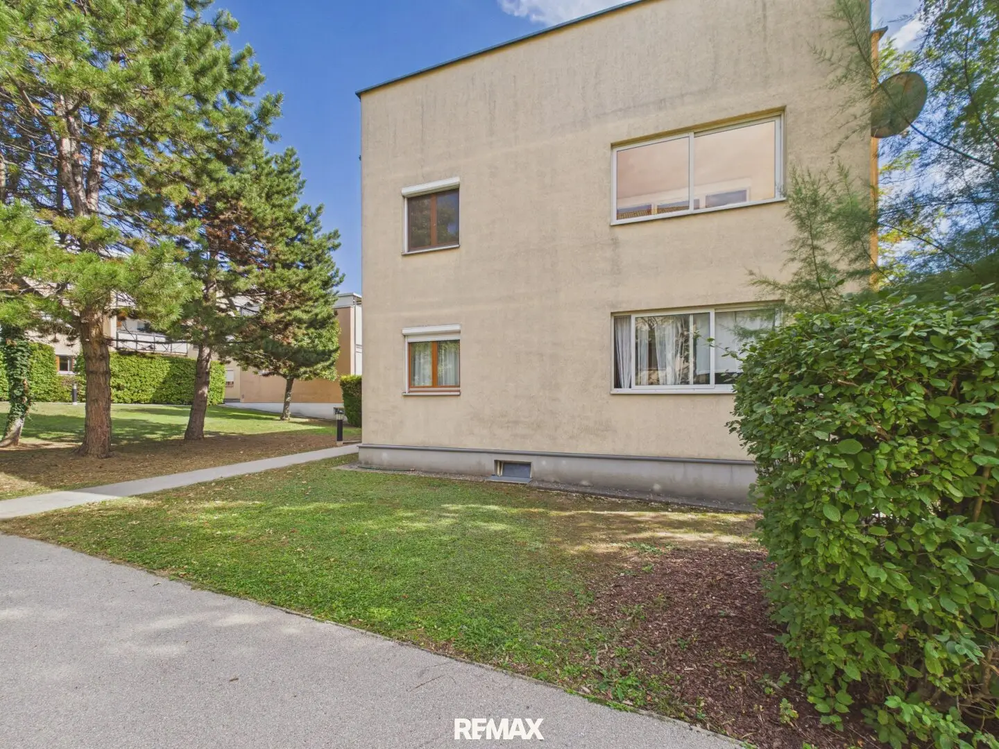 Zentrale Lage trifft ruhiges Wohnen - 3-Zimmer-Eigentumswohnung mit Loggia &amp; Tiefgarage