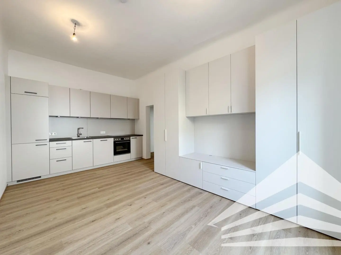 Generalsanierte Altbauwohnung nahe Landstraße mit Fußbodenheizung