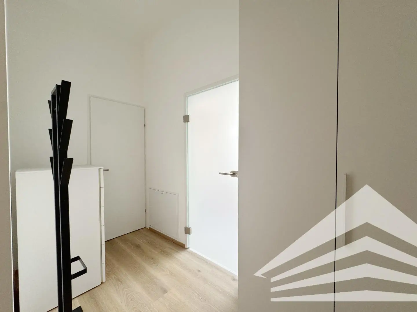 Generalsanierte Altbauwohnung nahe Landstraße mit Fußbodenheizung