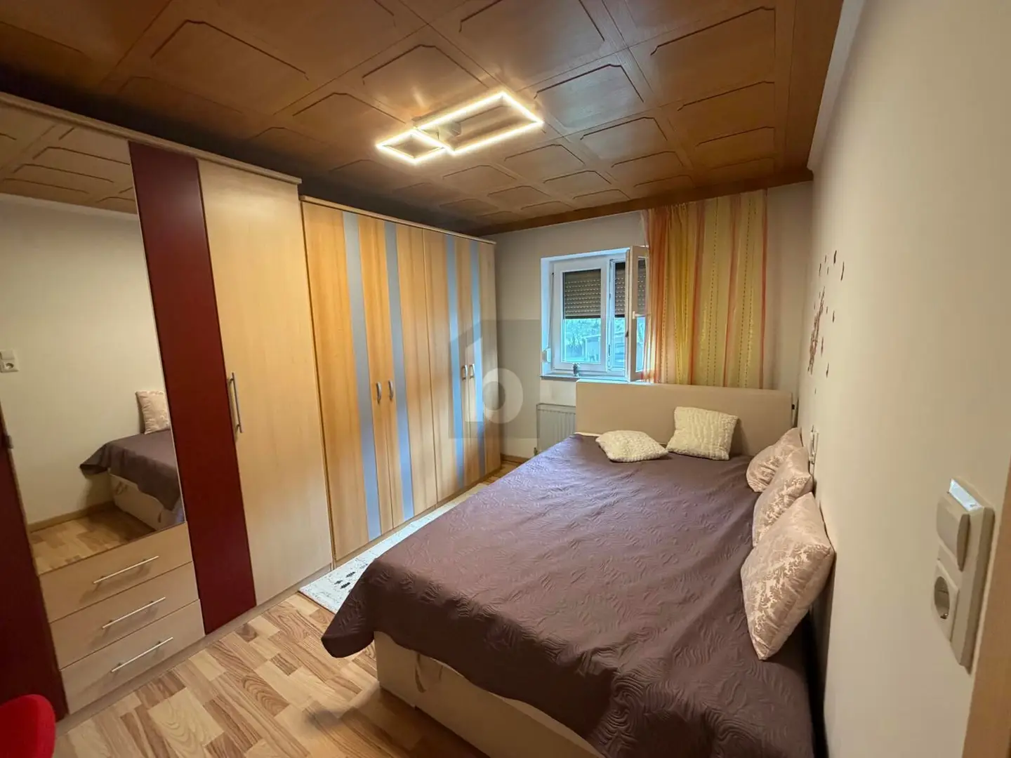 Quiet ground floor apartment with large garden