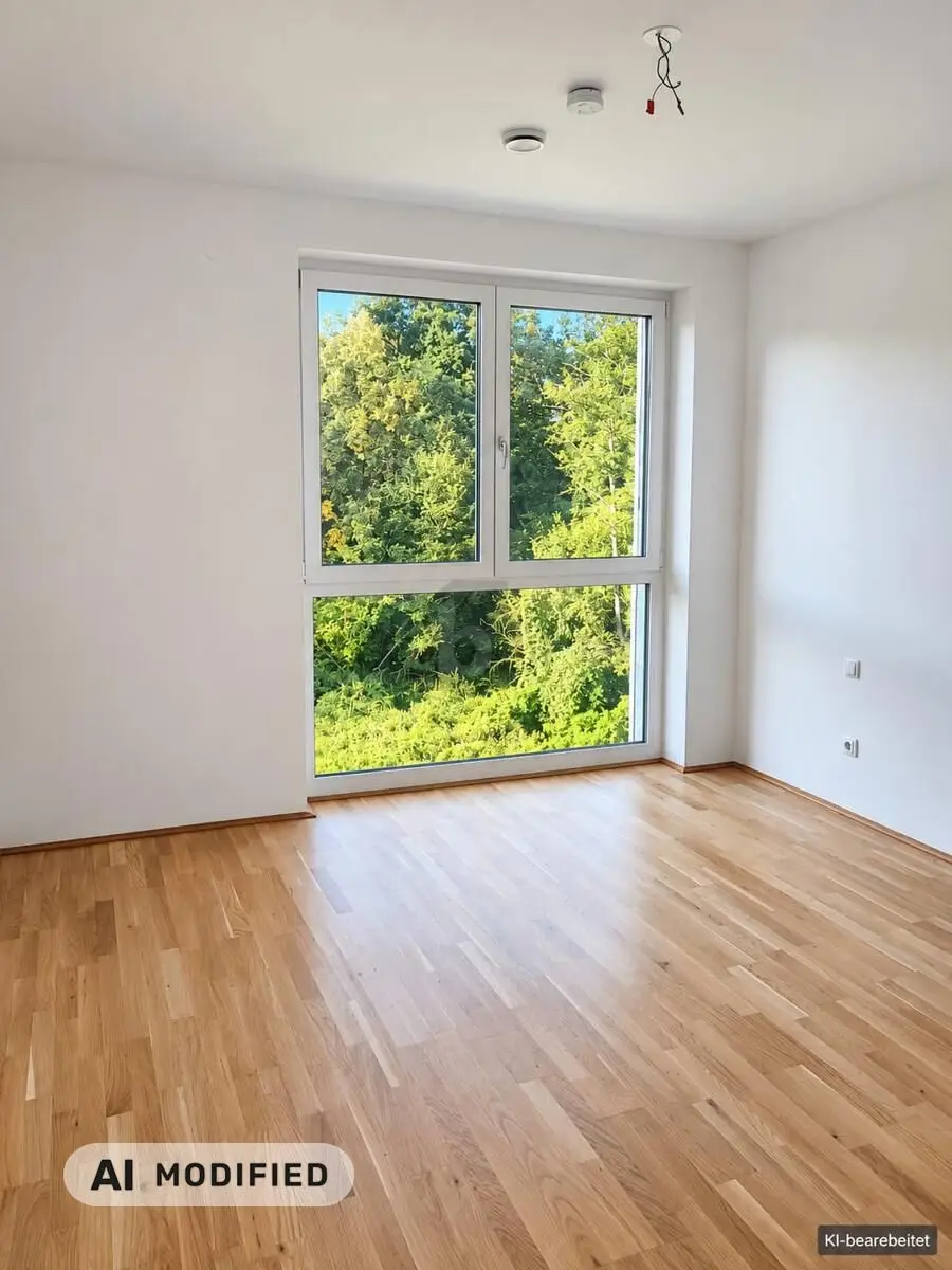 Lichtdurchflutete Dachgeschosswohnung mit Terrasse und Golfplatzblick