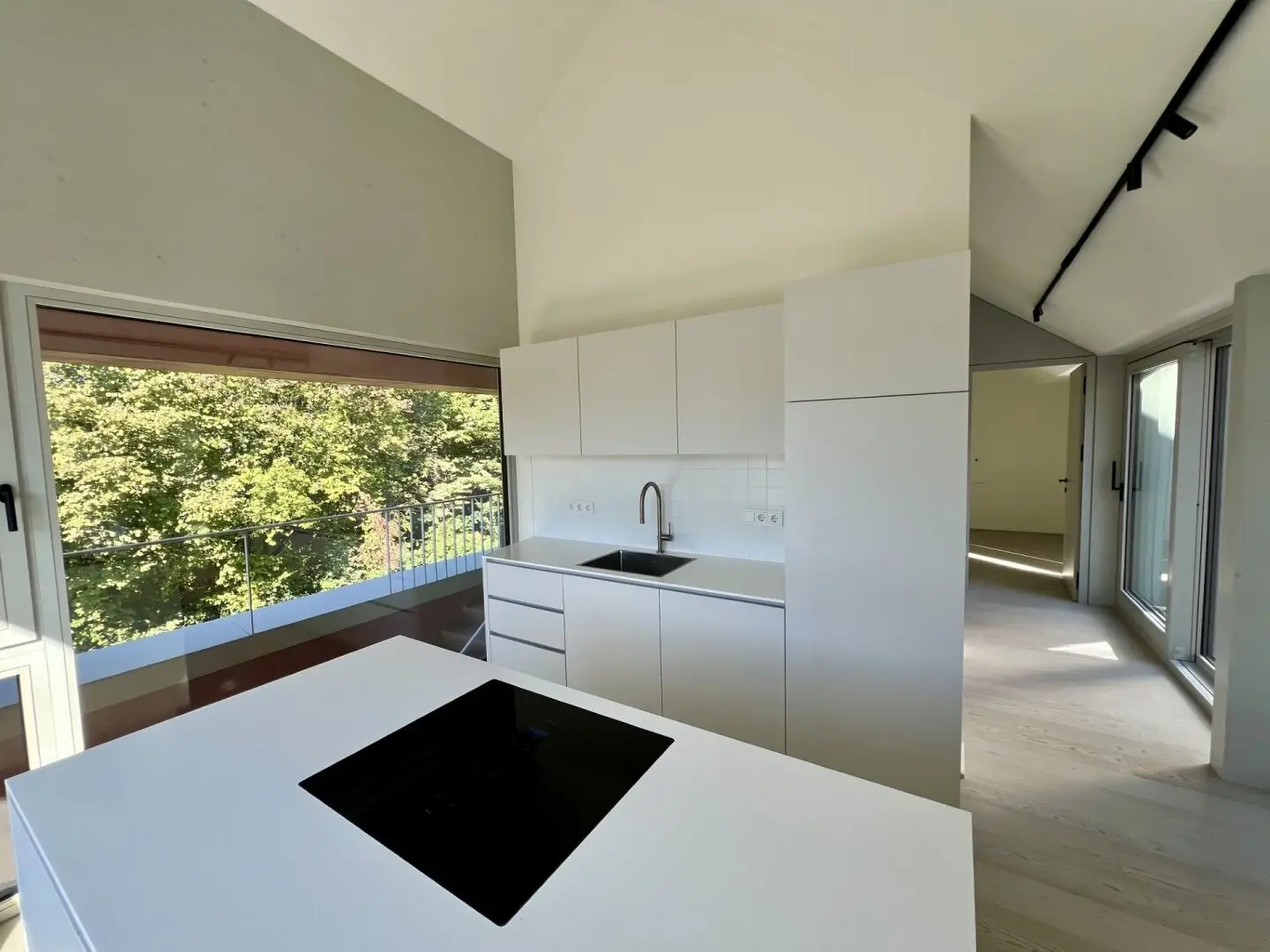 Moderne 3-Zi.-Wohnung in Anif mit 2 Carports