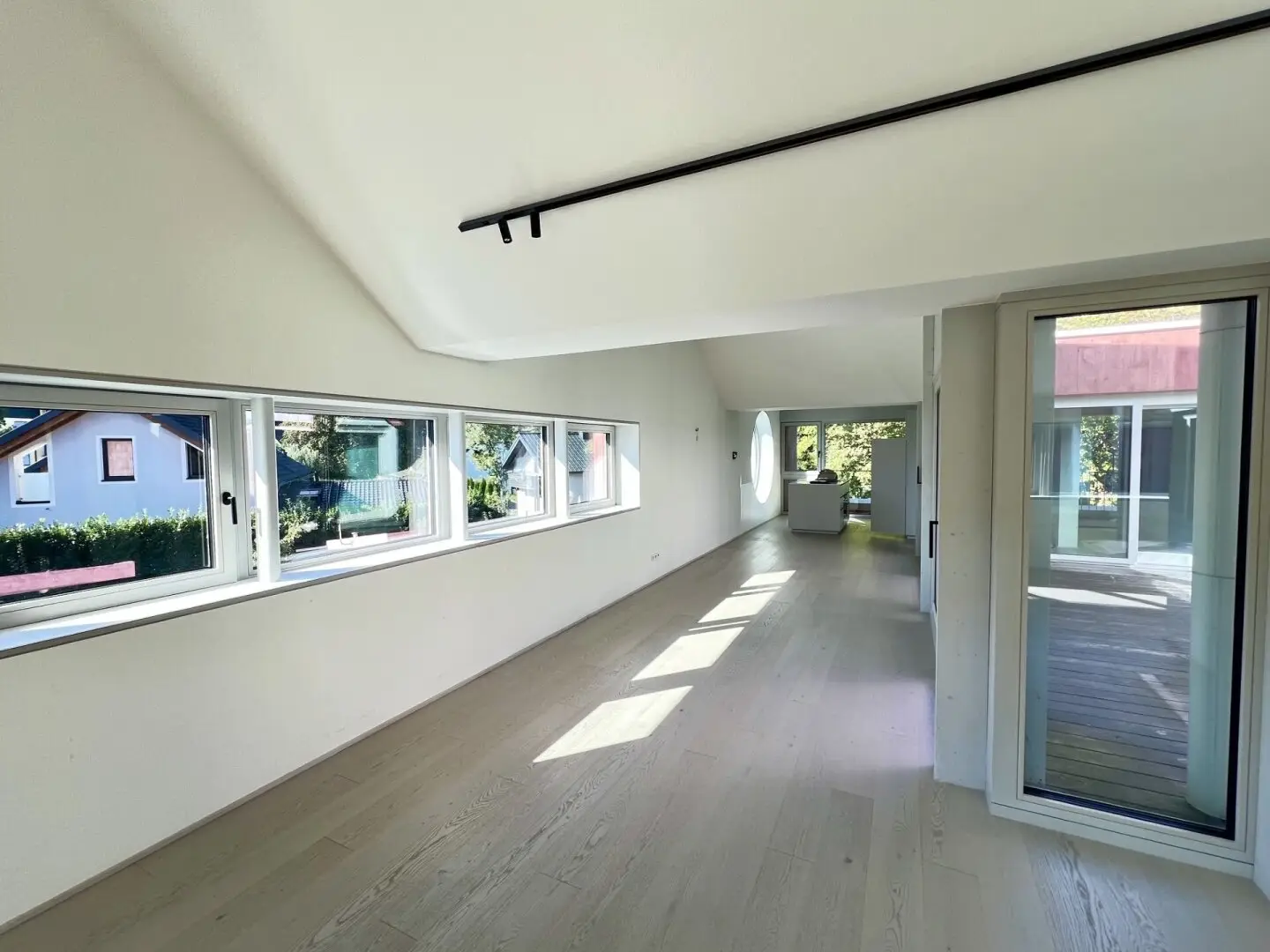 Moderne 3-Zi.-Wohnung in Anif mit 2 Carports